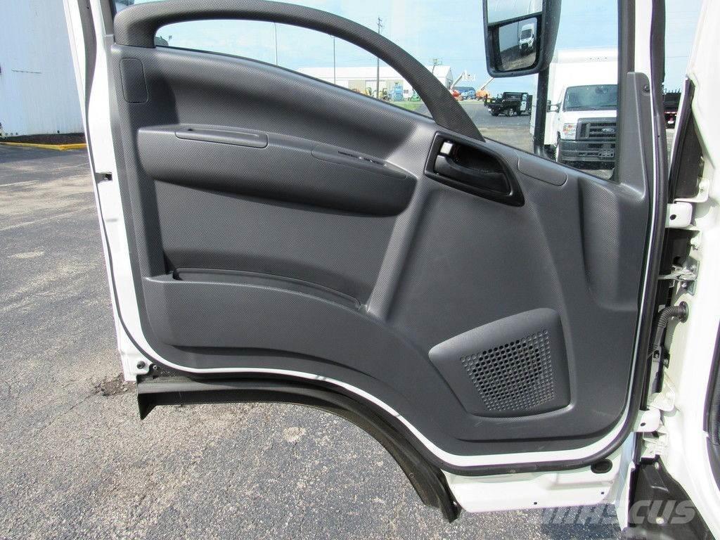Isuzu NPR HD Tovornjaki s kesonom/platojem