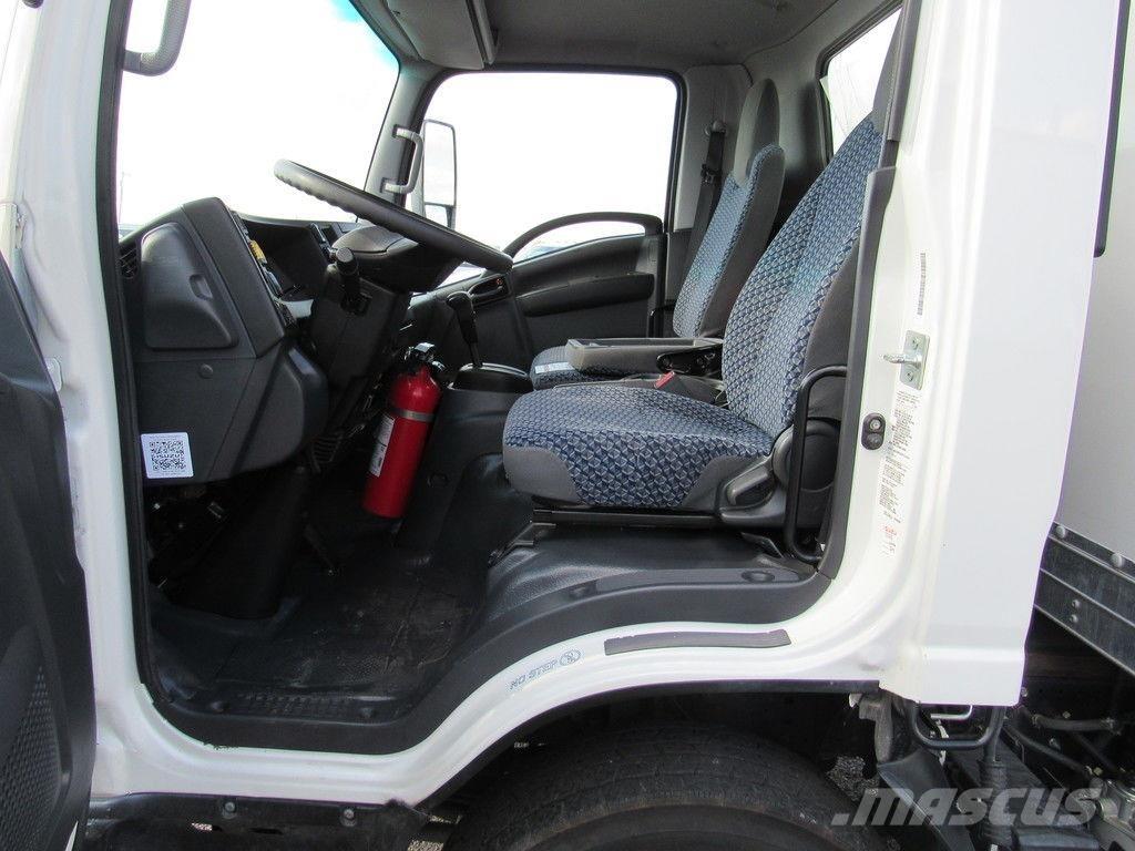 Isuzu NPR XD Tovornjaki zabojniki