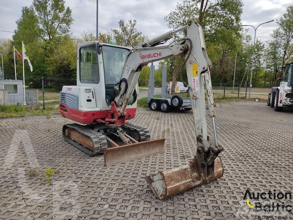 Takeuchi TB228 Mini bagri <7t