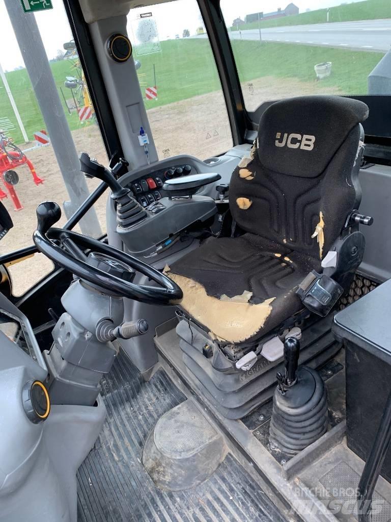JCB TM 320 S Kmetijski teleskopski nakladalci
