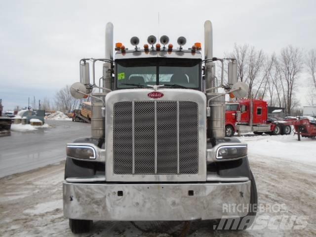 Peterbilt 388 Vlačilci