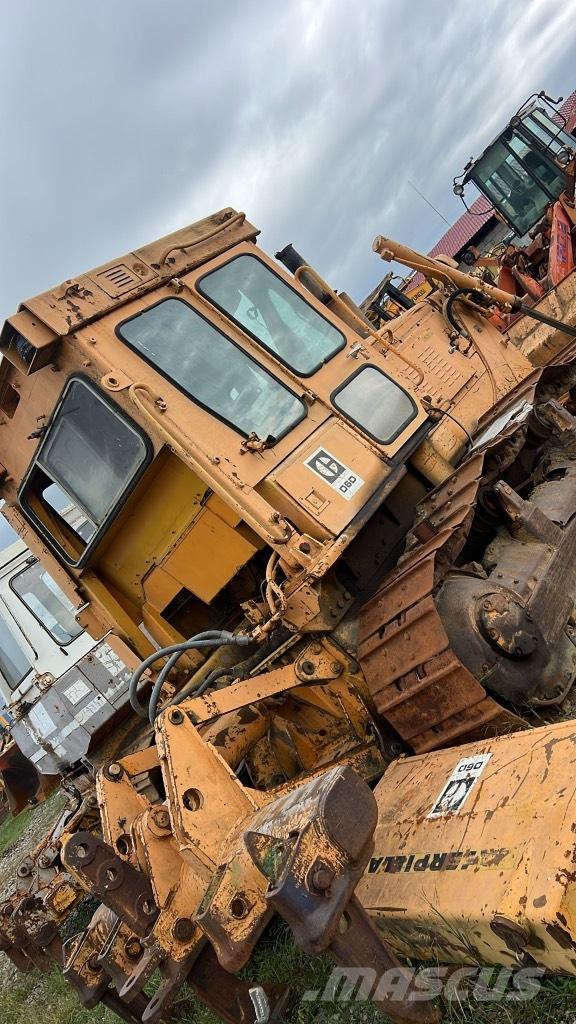 CAT D 6 D Podvozje in vzmetenje