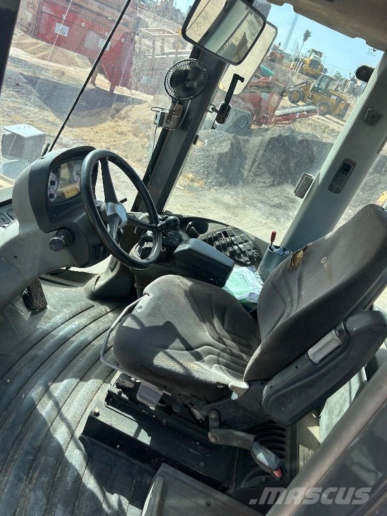 New Holland W 170 B Kolesni nakladalci