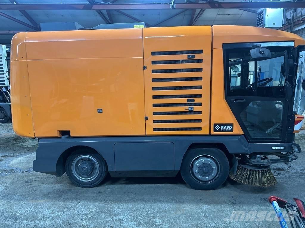 Ravo 540 STH Cestni pometači