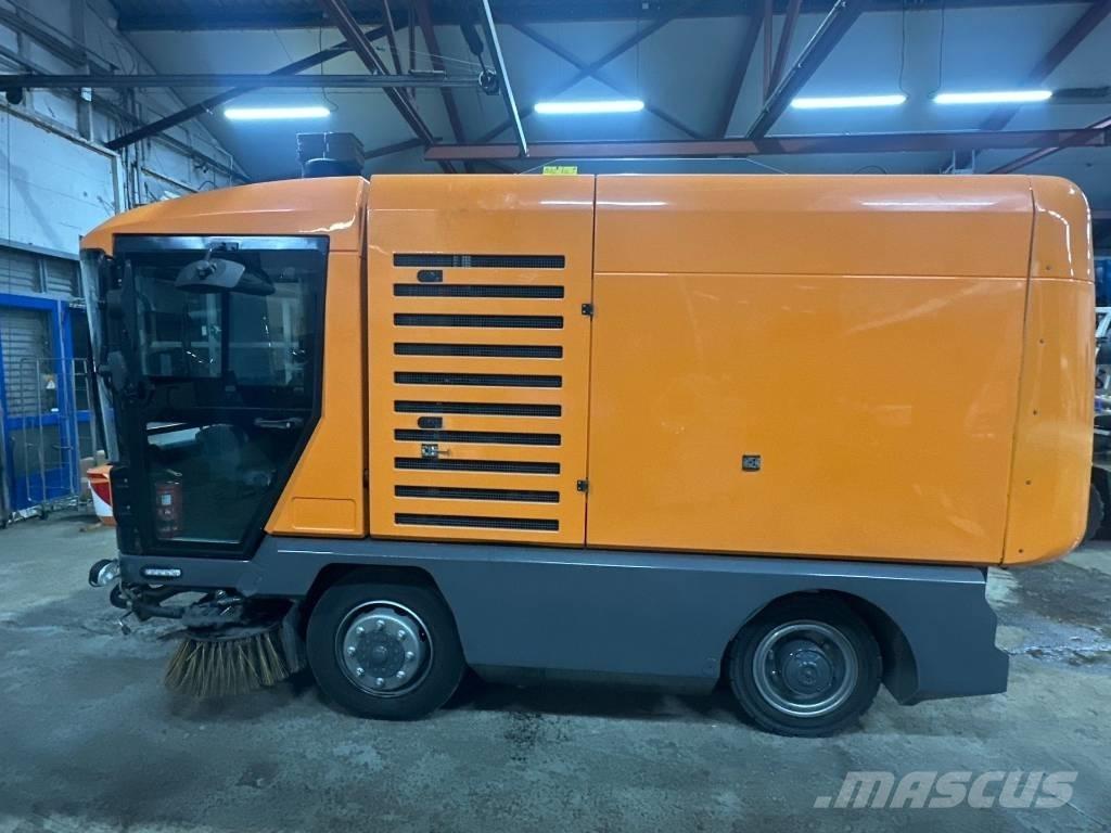 Ravo 540 STH Cestni pometači