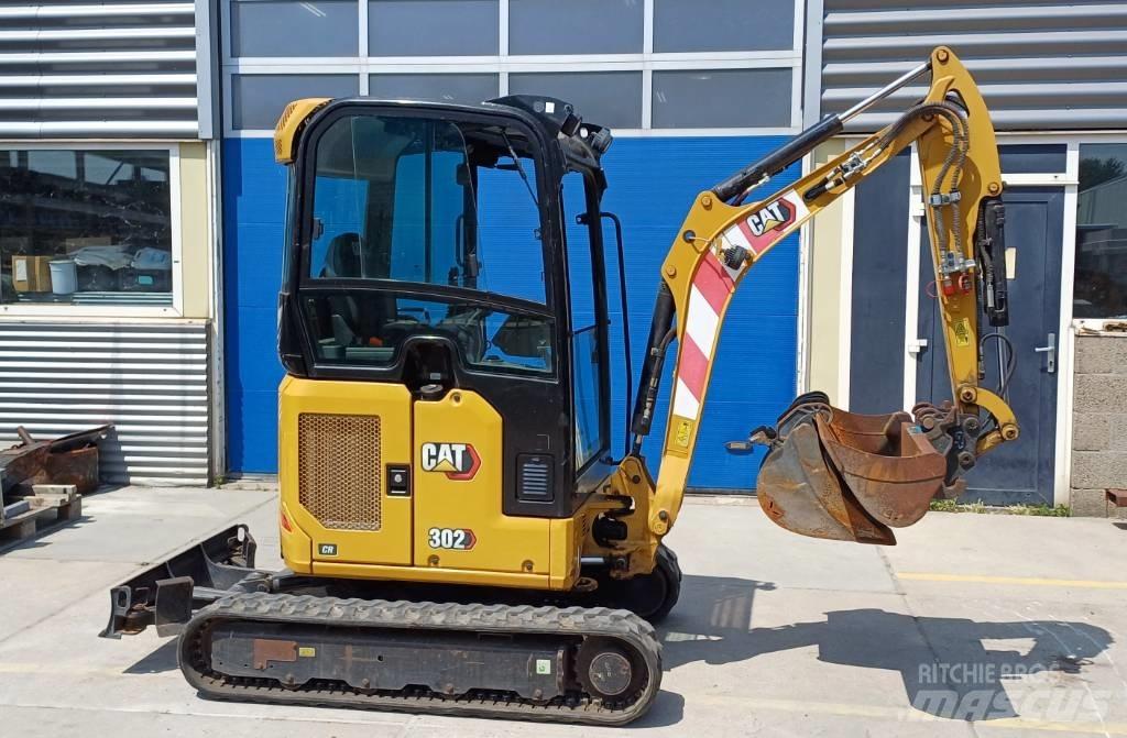 CAT 302 Mini bagri <7t