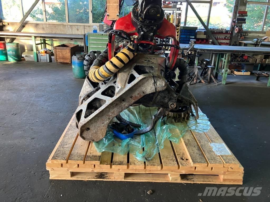Komatsu 365.1 Stroji za kleščenje