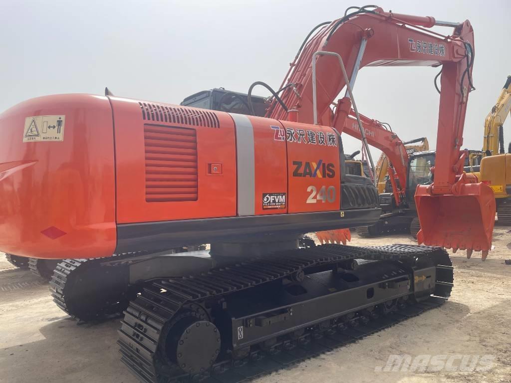 Hitachi ZX 240 Bagri goseničarji