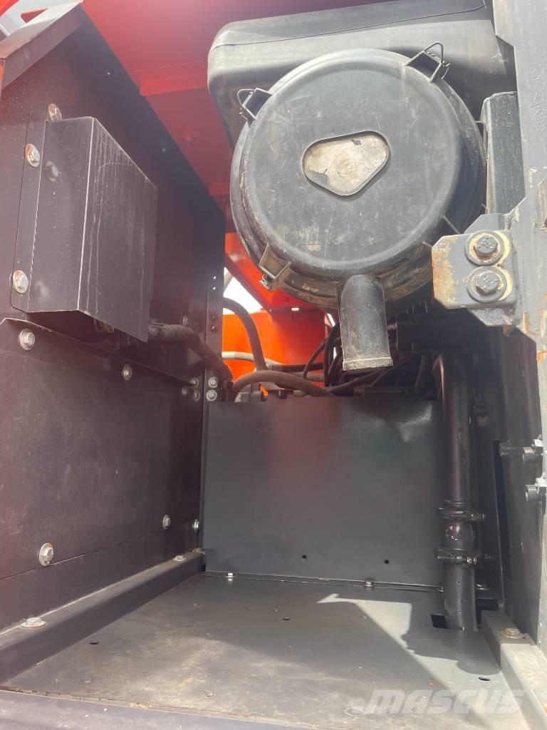 Hitachi ZX 240 Bagri goseničarji