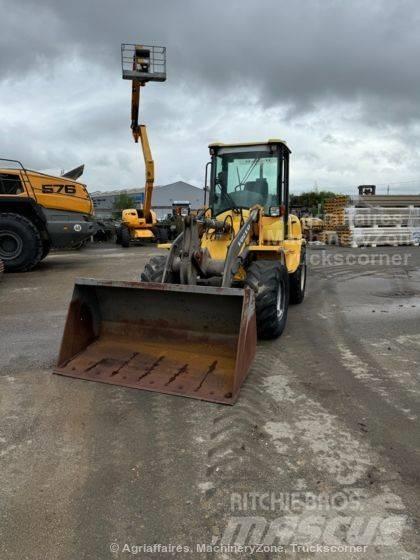 Volvo L 30 B Kolesni nakladalci