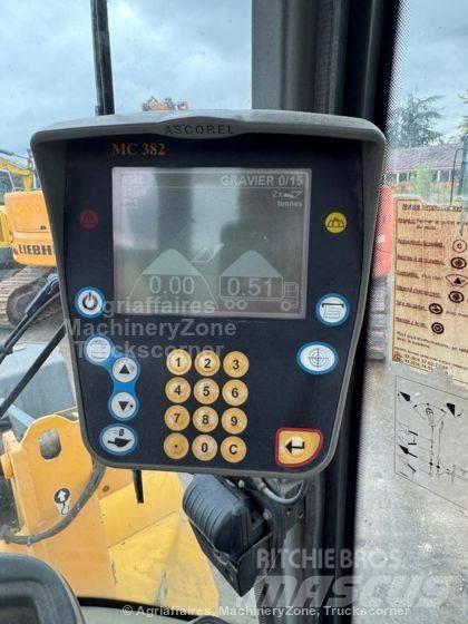 Volvo L 30 B Kolesni nakladalci