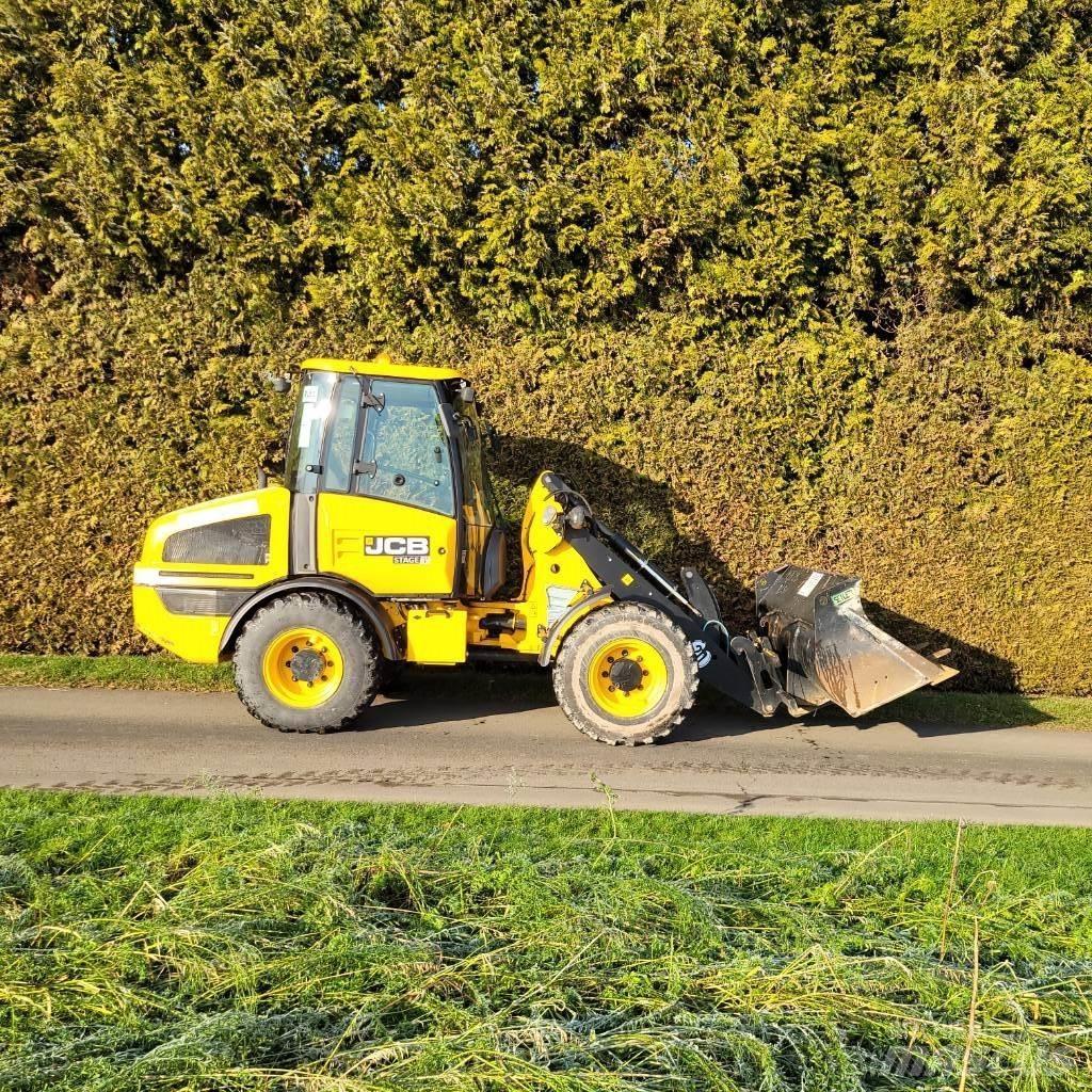 JCB 407 Kolesni nakladalci