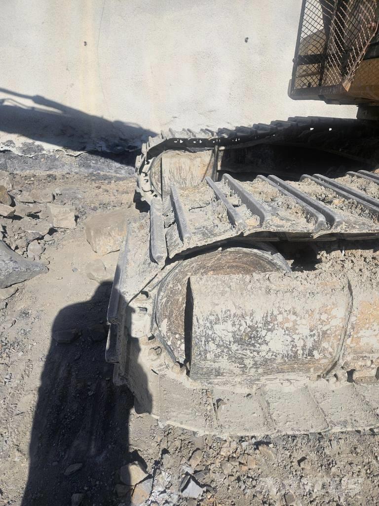 CAT 330 Bagri goseničarji