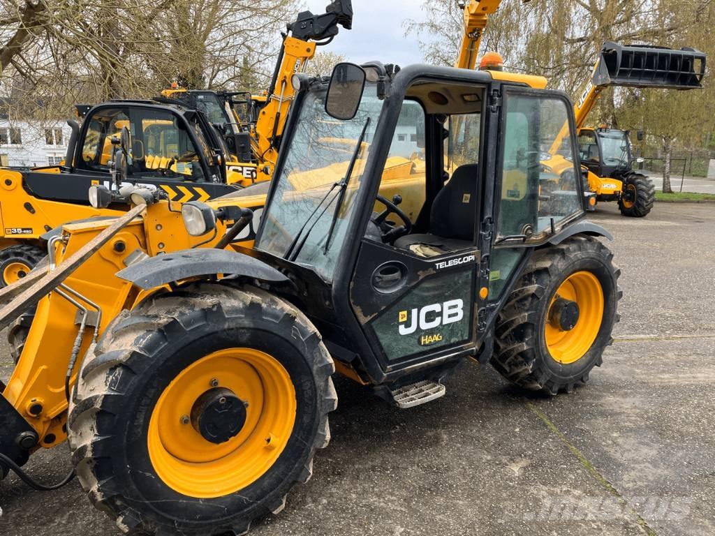 JCB 527-58 Kmetijski teleskopski nakladalci