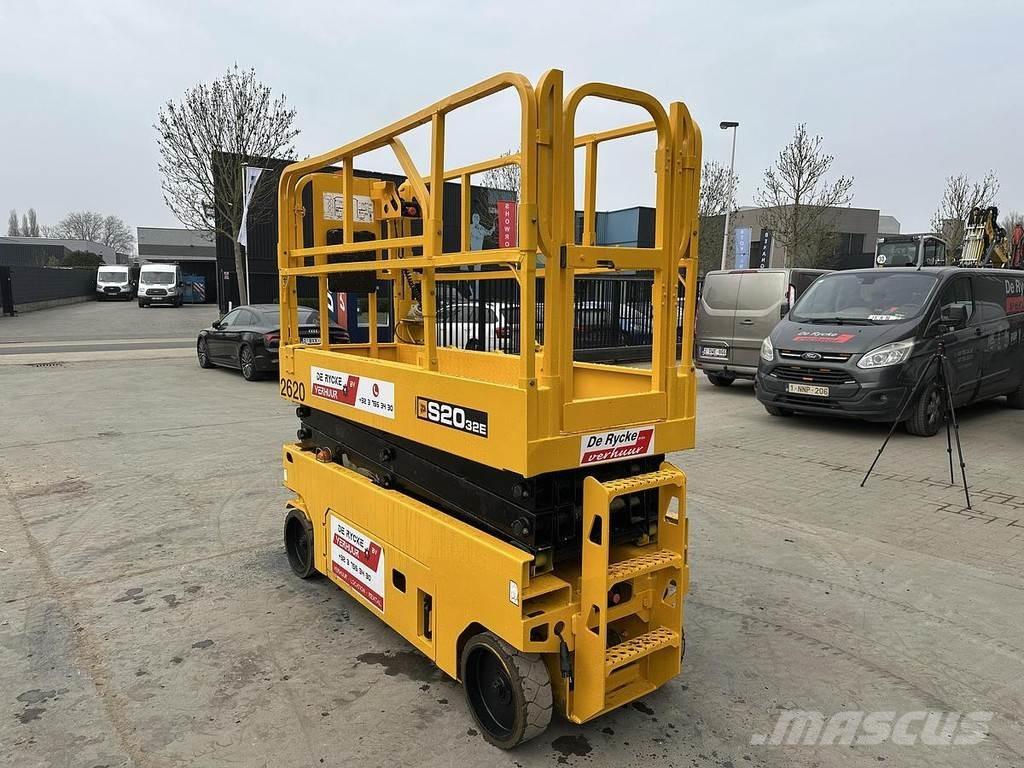 JCB S2032E Druga dvigala in dvižne ploščadi