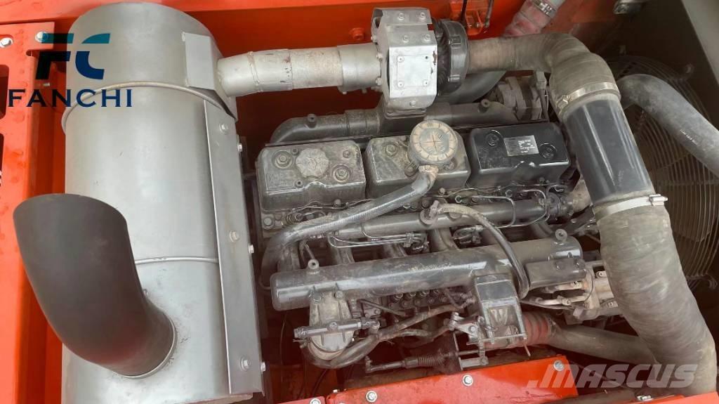 Doosan DX 300 LC LR Bagri goseničarji