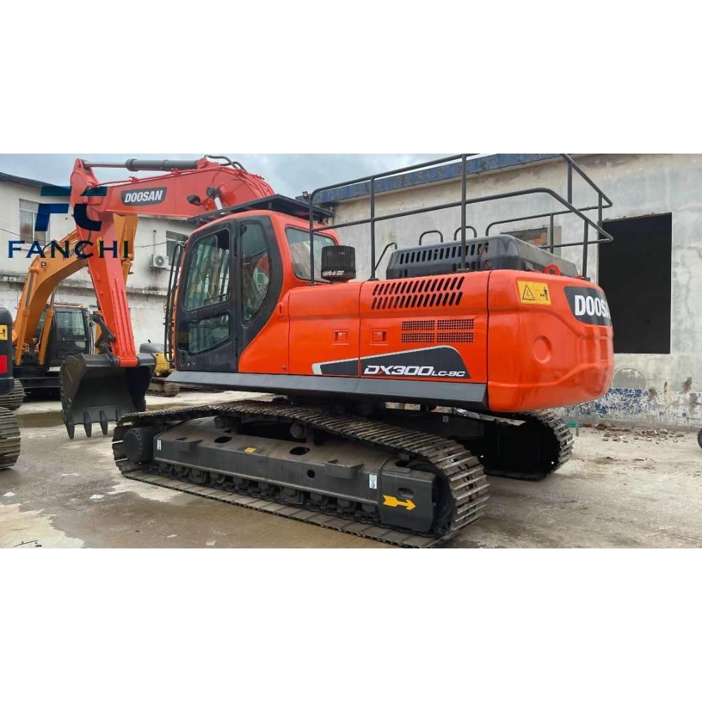 Doosan DX 300 LC LR Bagri goseničarji