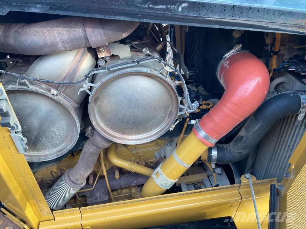 CAT D 5 LGP Buldožerji goseničarji