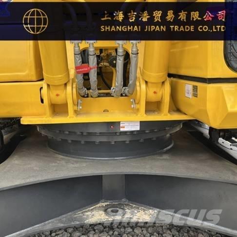 Komatsu PC 220 Bagri goseničarji
