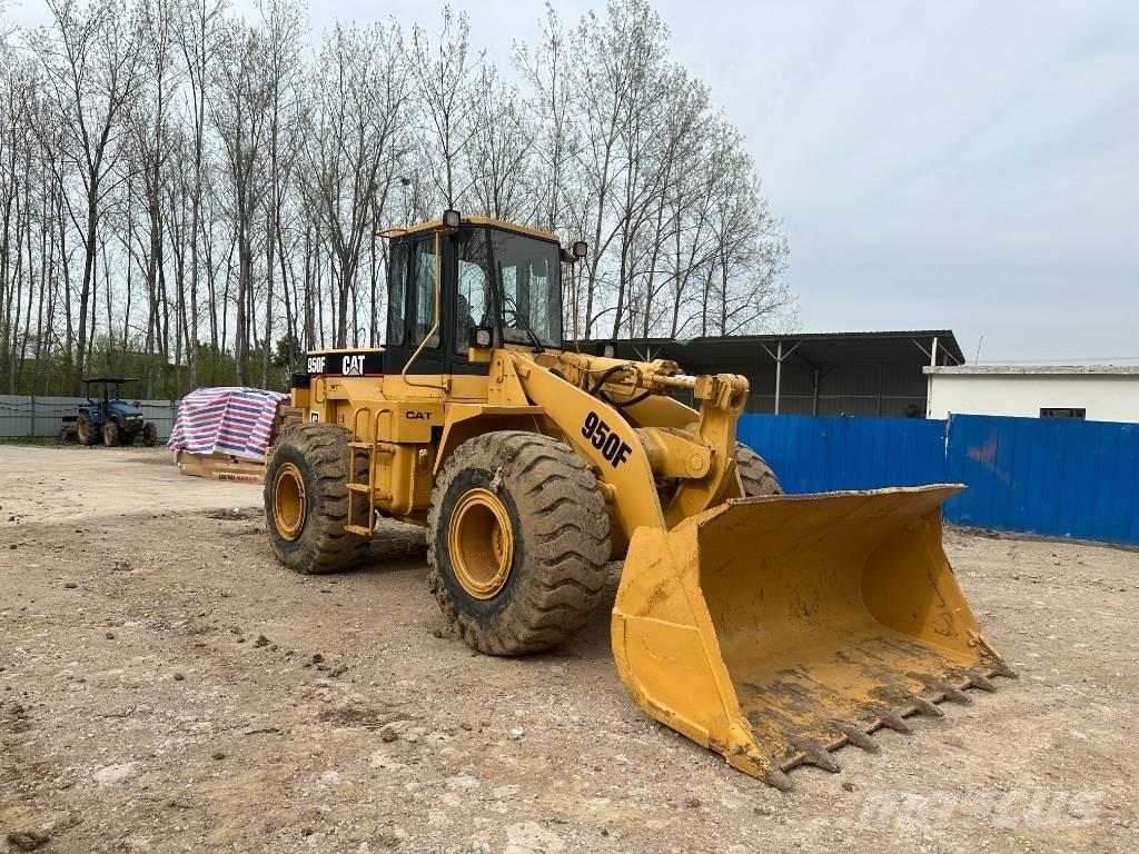 CAT 950GC Kolesni nakladalci