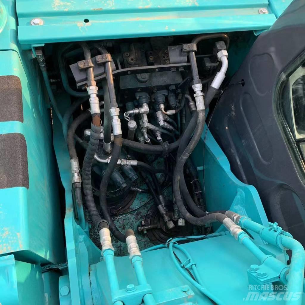 Kobelco 140 SR Bagri goseničarji