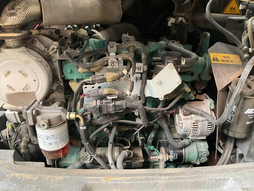 Volvo L 30 G Kolesni nakladalci