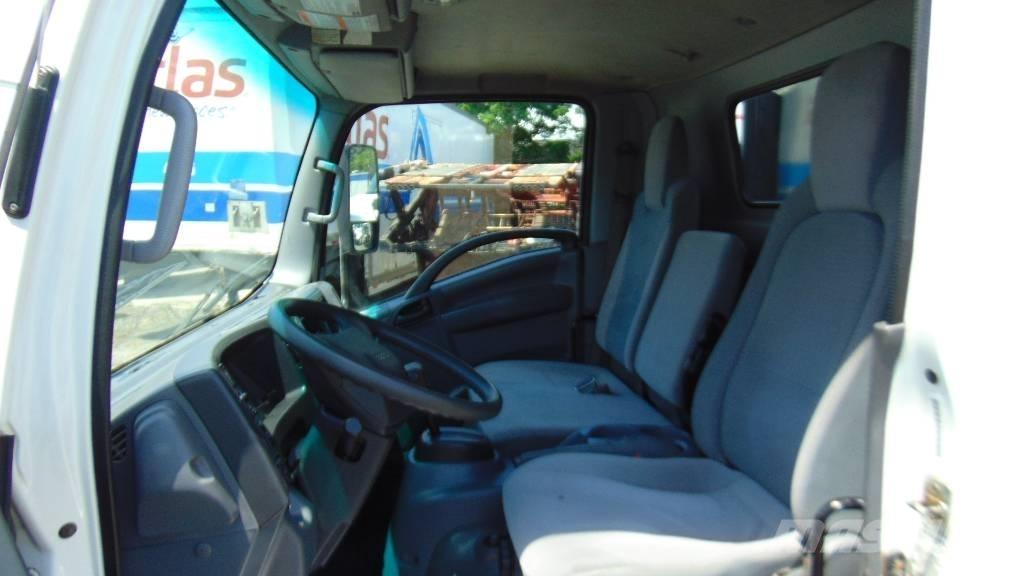 Isuzu NRR Tovornjaki s kesonom/platojem