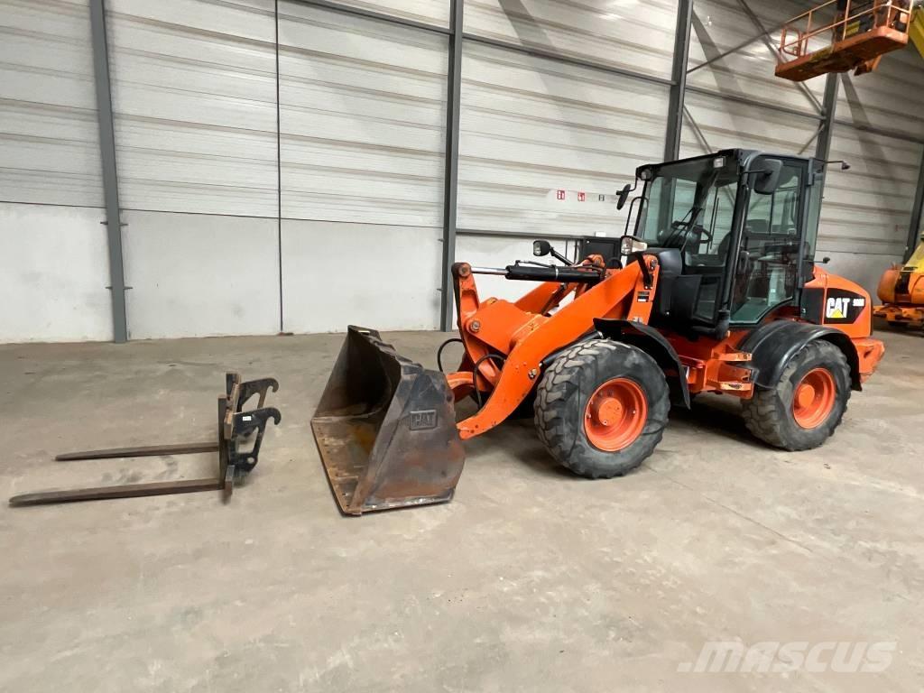CAT 908 H Kolesni nakladalci