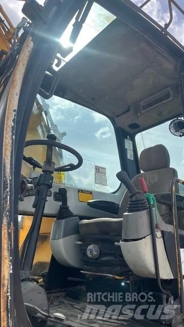 JCB JS 175 W Bagri na kolesih