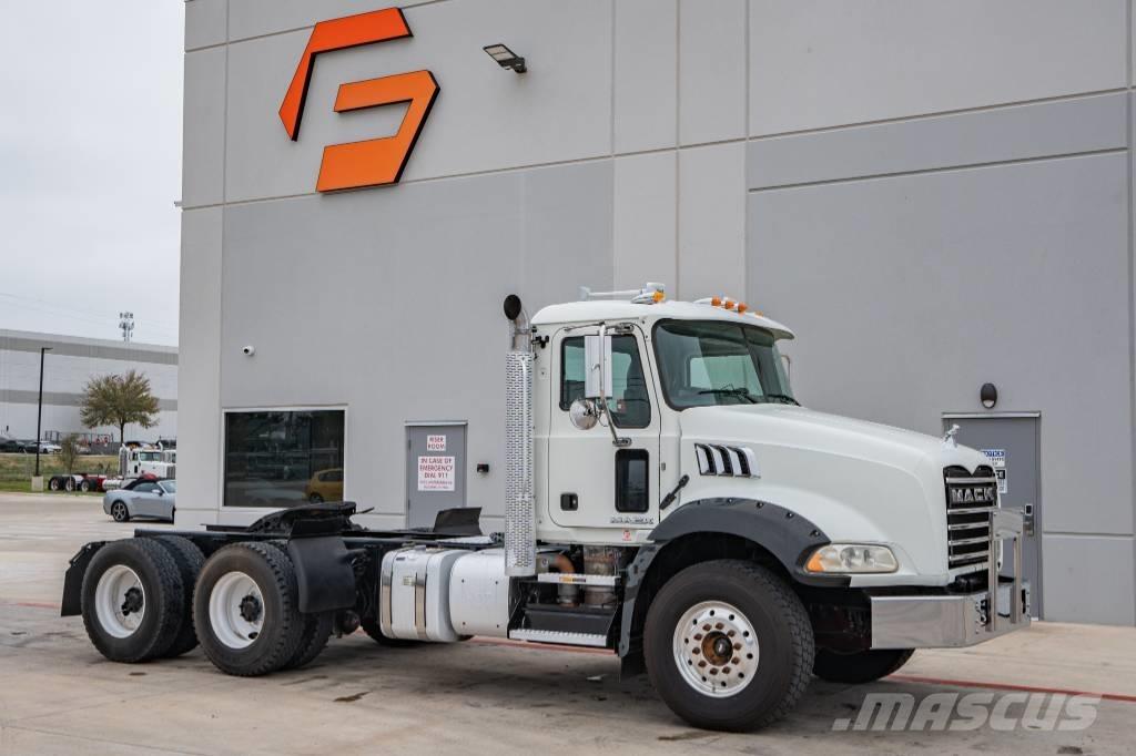 Mack Granite GU 813 Vlačilci