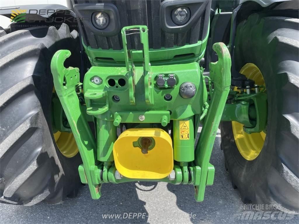 John Deere 6230R Traktorji