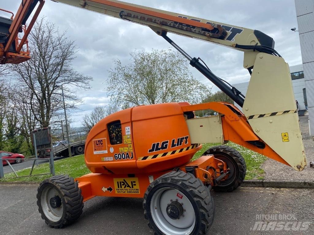 JLG 600 AJ Zglobne dvižne ploščadi