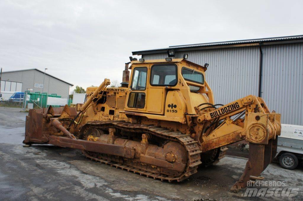 Komatsu D155A-1 Buldožerji