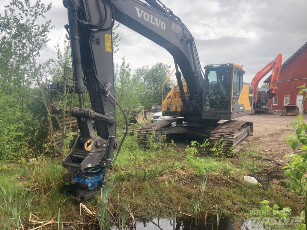 Volvo EC 250 EL Bagri goseničarji