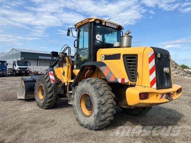 JCB 436 HT Kolesni nakladalci