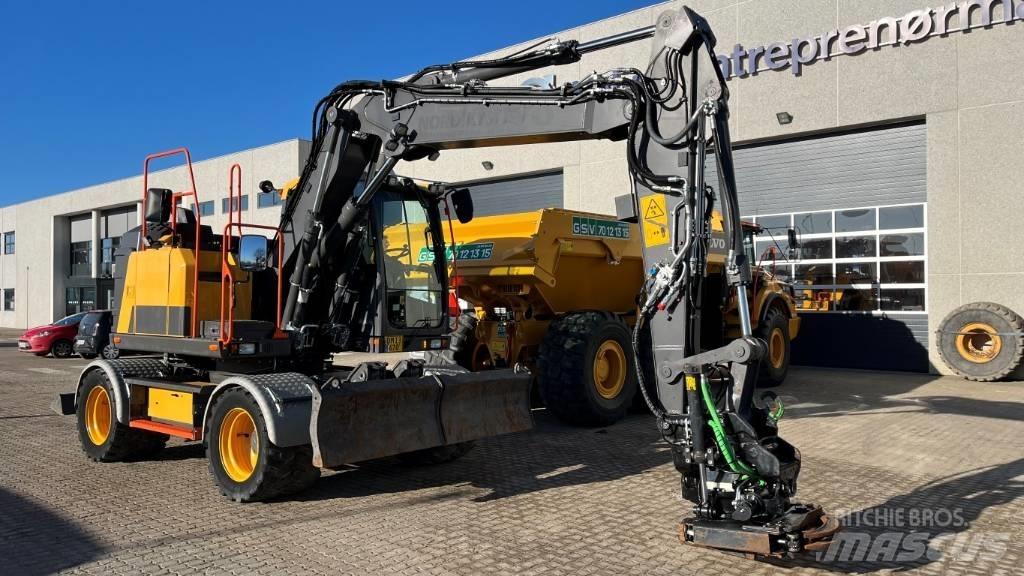 Volvo EWR130E Bagri na kolesih