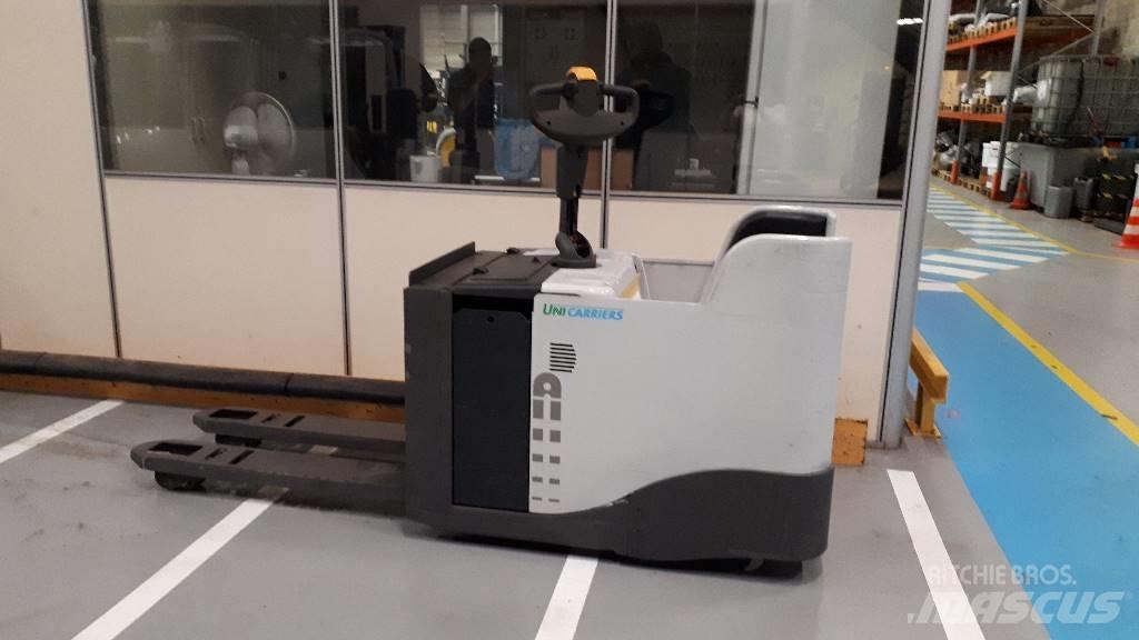 Atlet PMR 200 Električni nizko dvižni viličar s stojiščem