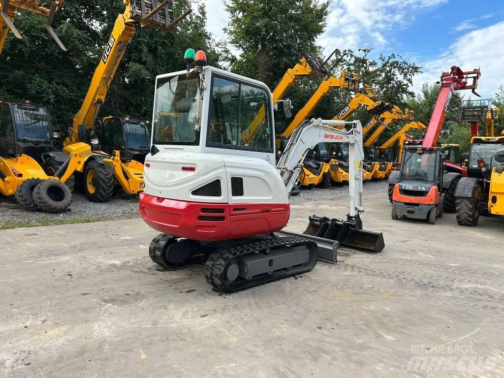 Takeuchi TB 230 Mini bagri <7t
