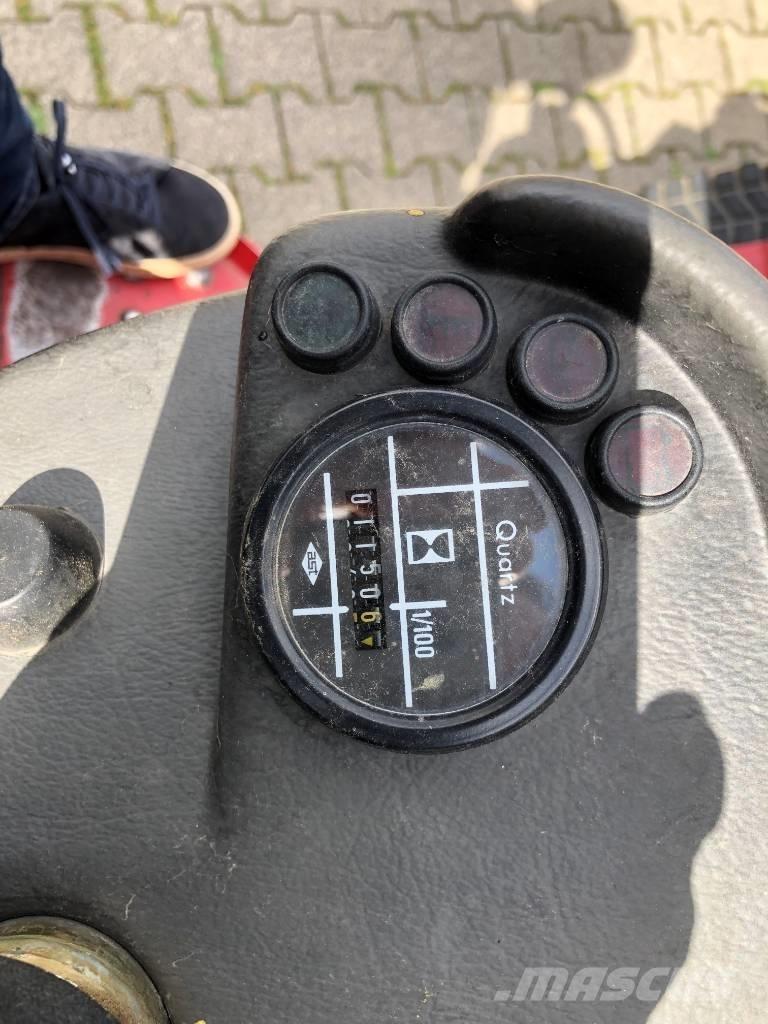 Weidemann 1230 Kolesni nakladalci