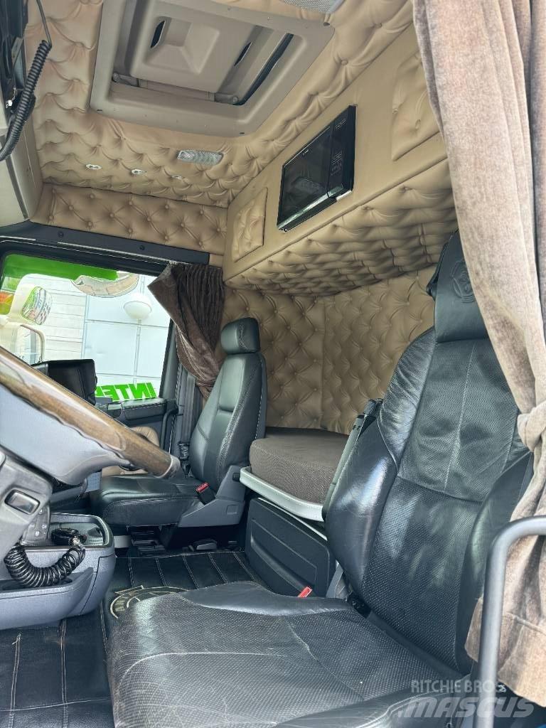 Scania R 520 LB8x4*4 Kotalni prekucni tovornjaki