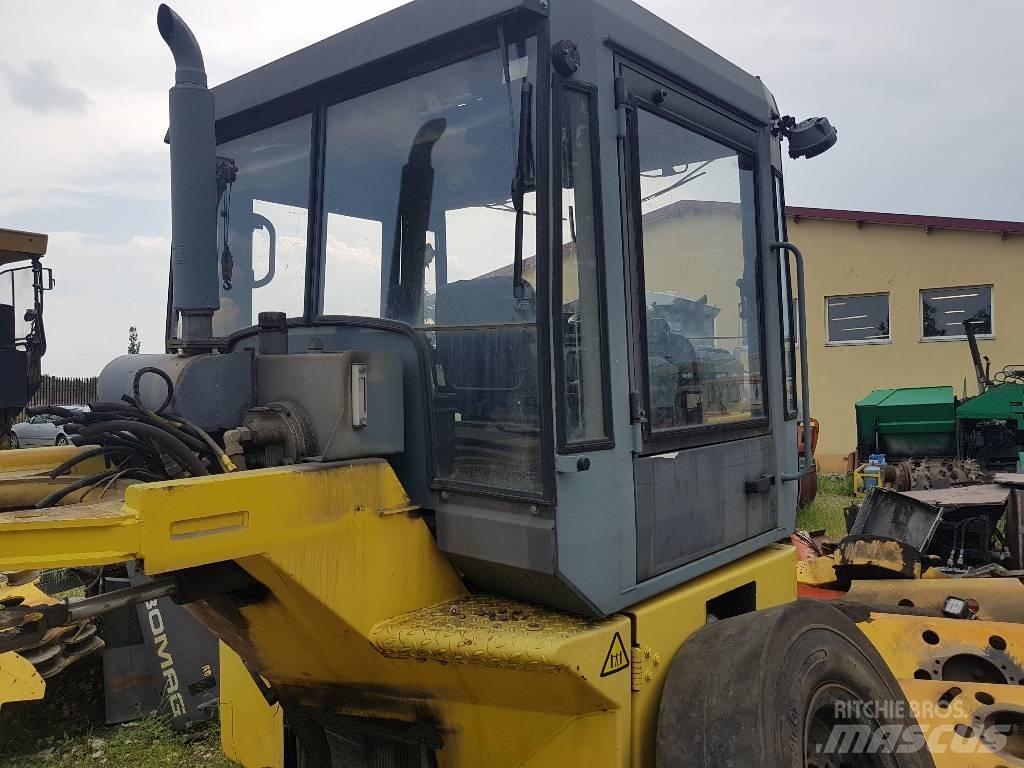 Bomag BW 184 AD Kabine in notranjost
