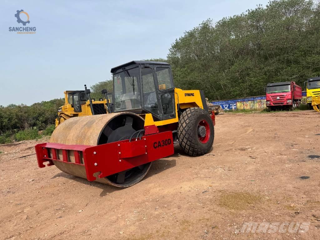 Dynapac CA 30 D Enojni valjarji