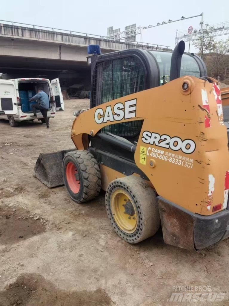 CASE SR200 Skid steer mini nakladalci