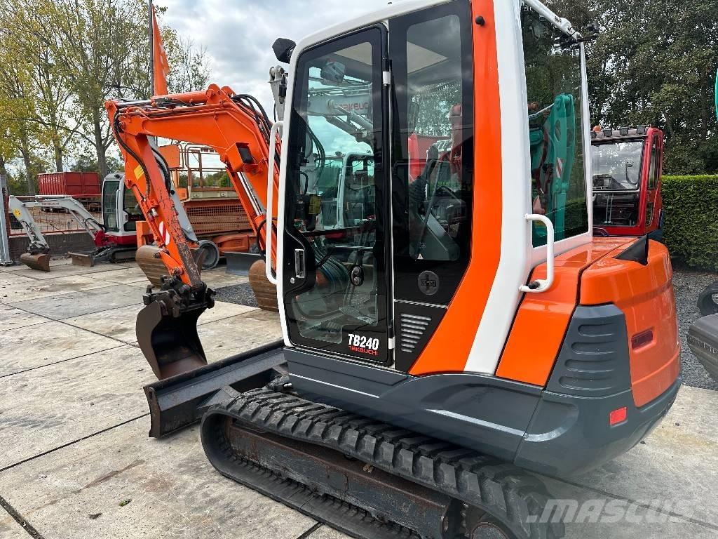 Takeuchi TB 235 CR Mini bagri <7t