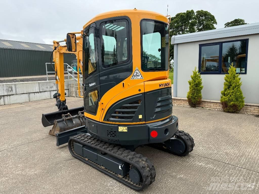 Hyundai R25Z-9 AK Mini bagri <7t