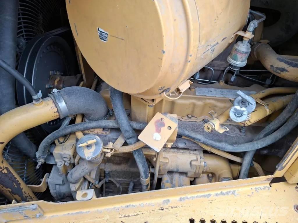 CAT D 6 R Buldožerji goseničarji