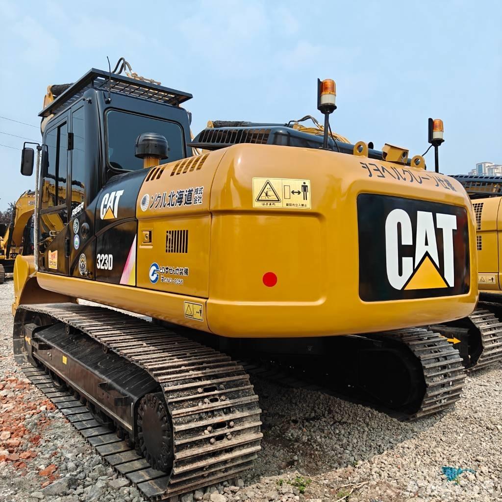 CAT 323D Bagri goseničarji