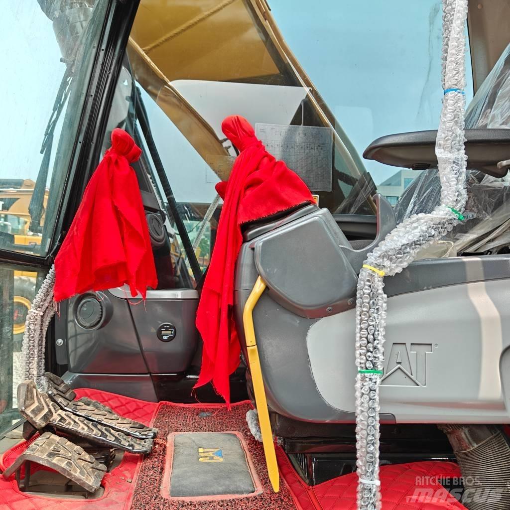 CAT 323D Bagri goseničarji