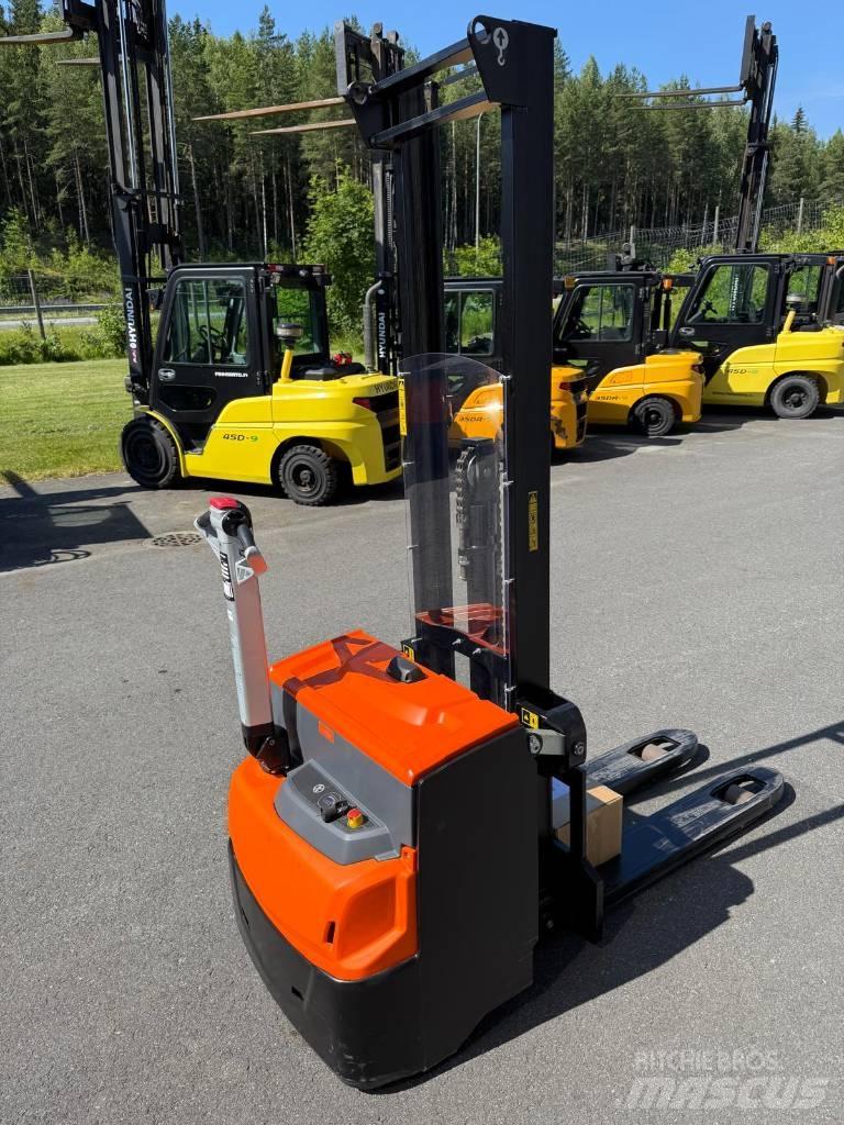 Rocla SWS12L Ročni električni viličar