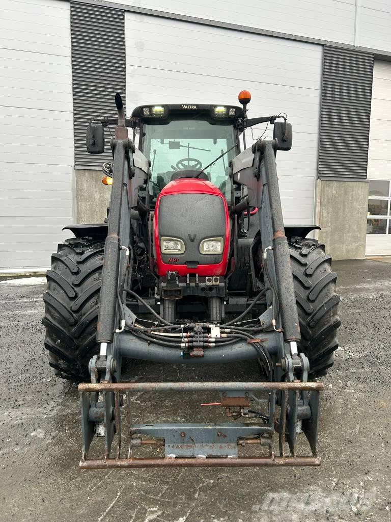 Valtra N141 Advance Traktorji